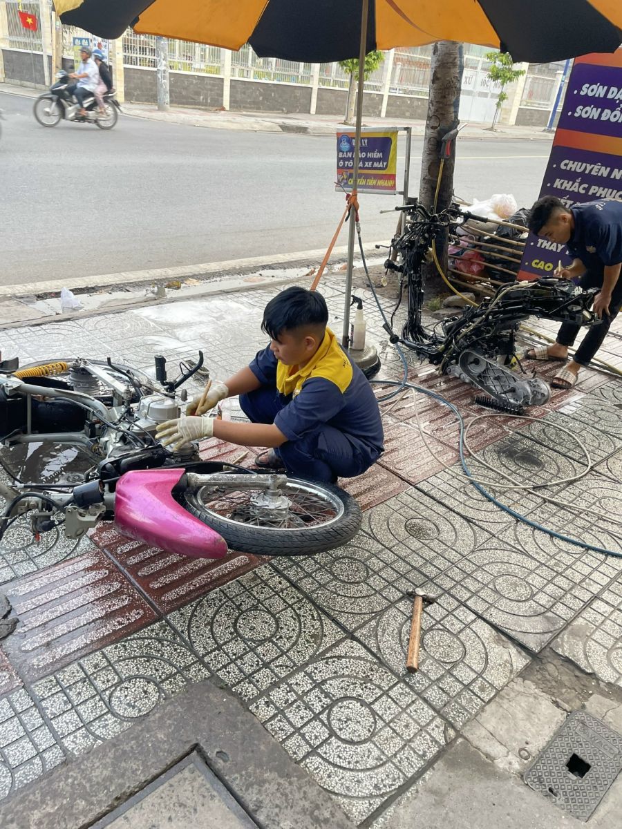 Dịch Vụ Vá Xe Máy Lưu Động Tận Nơi Nhanh Chóng – Uy Tín, Giá Rẻ